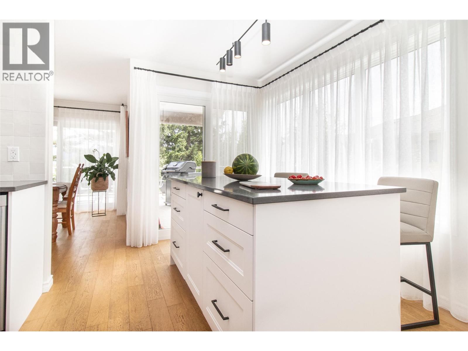 621 Cassiar Road, Kelowna, British Columbia  V1V 1M8 - Photo 9 - 10390695