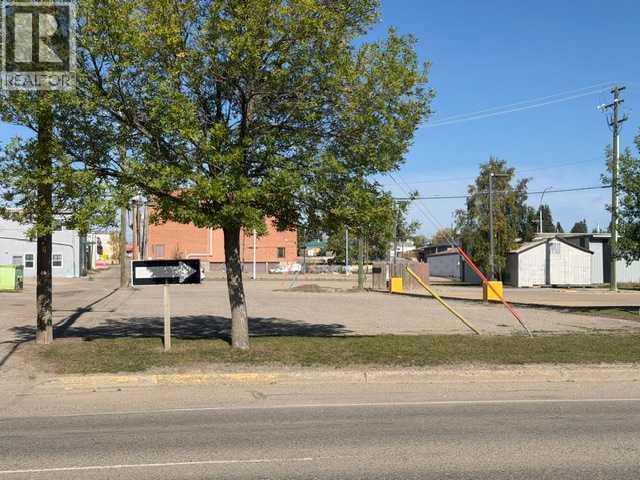 00 2 Avenue E