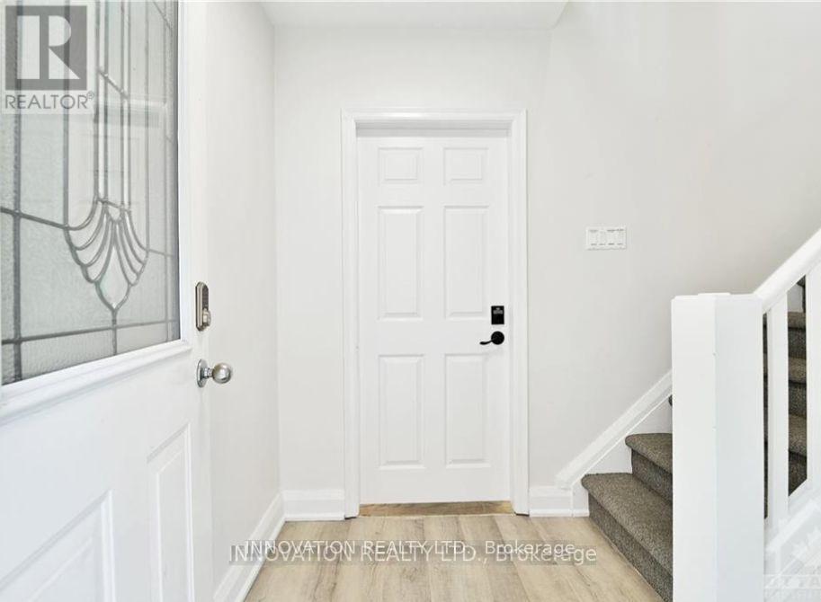 391 Greenwood Avenue, Ottawa, Ontario K2A 0X4 - Photo 4 - X13812090