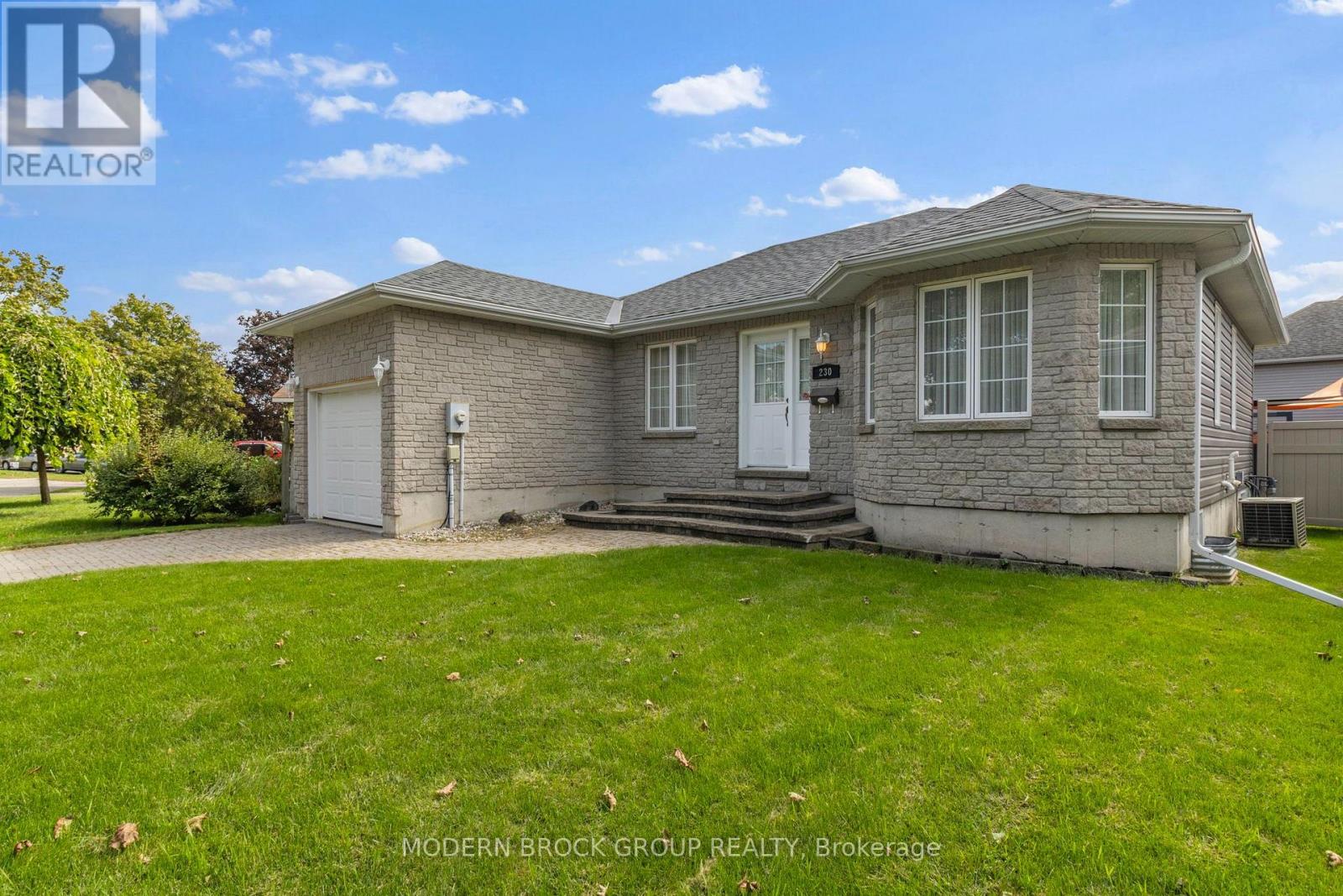 230 BELEY STREET, Brockville, Ontario