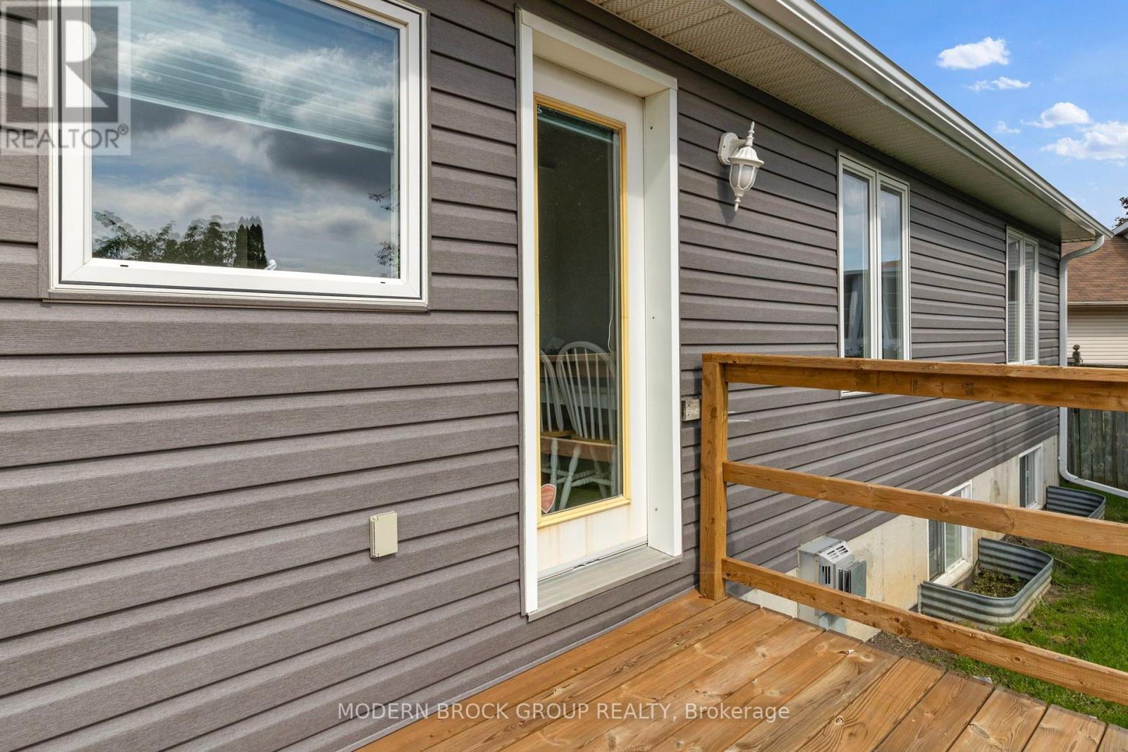230 Beley Street, Brockville, Ontario  K6V 7J7 - Photo 3 - X13812040