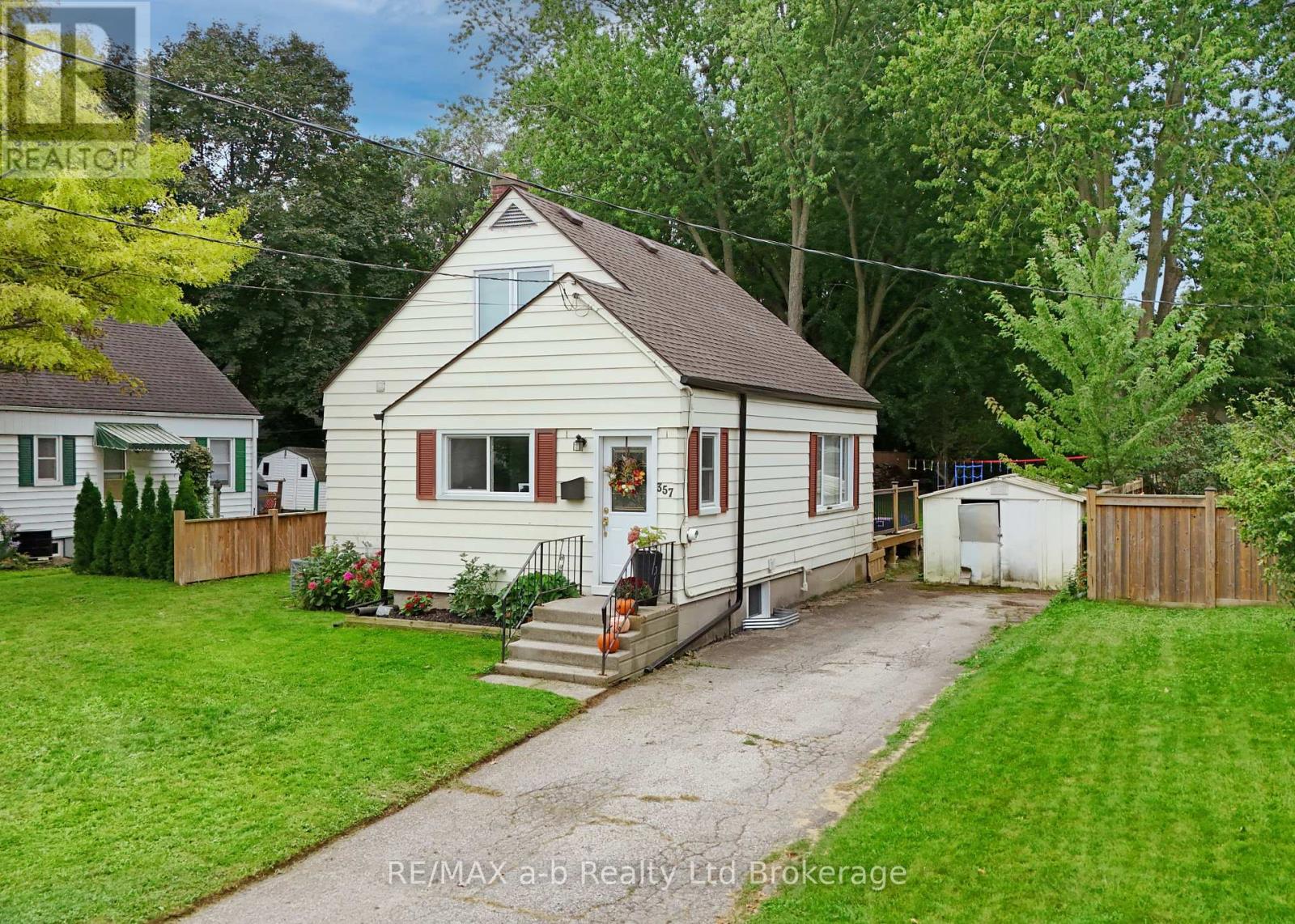 357 Knightsbridge Road, Woodstock, Ontario  N4S 7C8 - Photo 2 - X13812044
