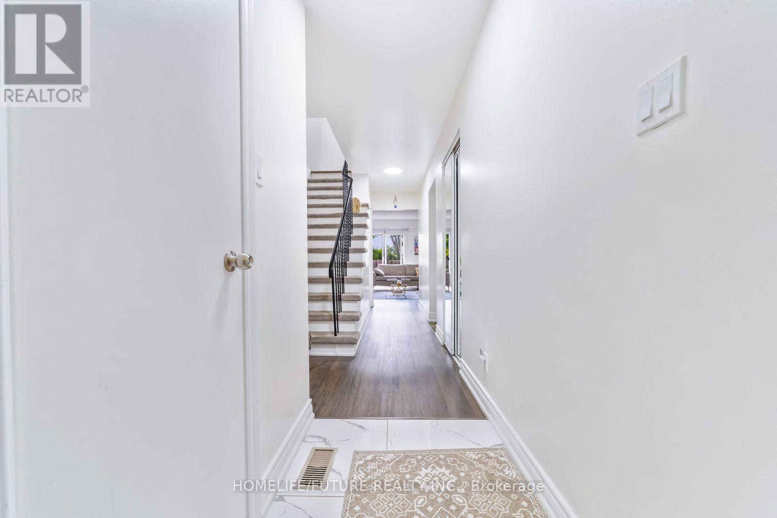 118 Brookmill Boulevard, Toronto, Ontario  M1W 2K5 - Photo 6 - E13812074