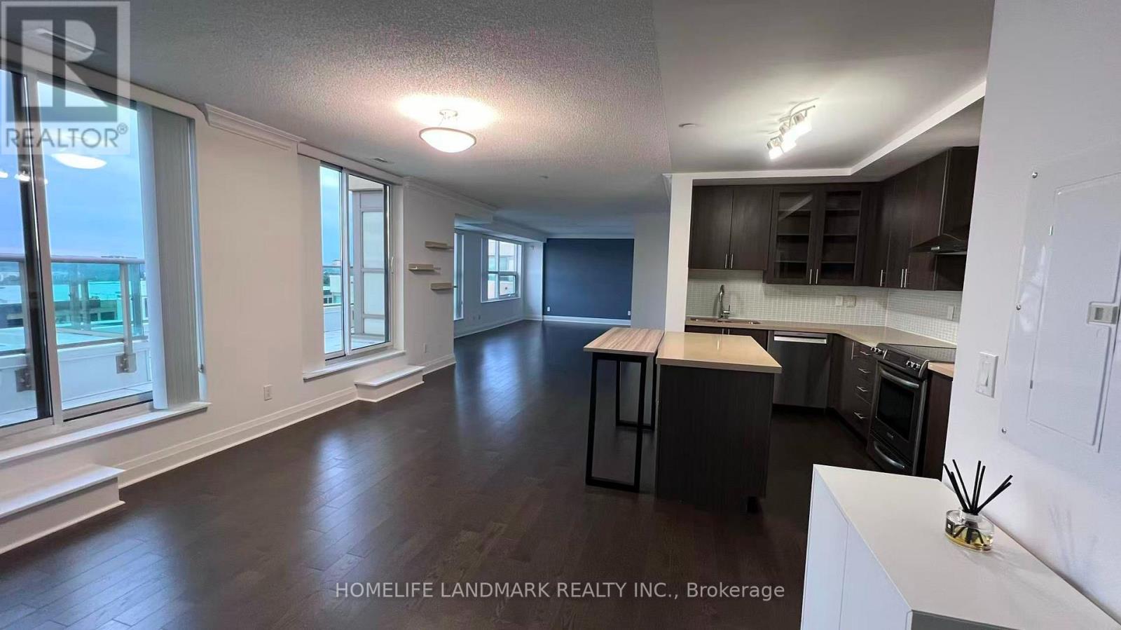 1008 - 75 Norman Bethune Avenue, Richmond Hill, Ontario  L4B 0B6 - Photo 10 - N13716548