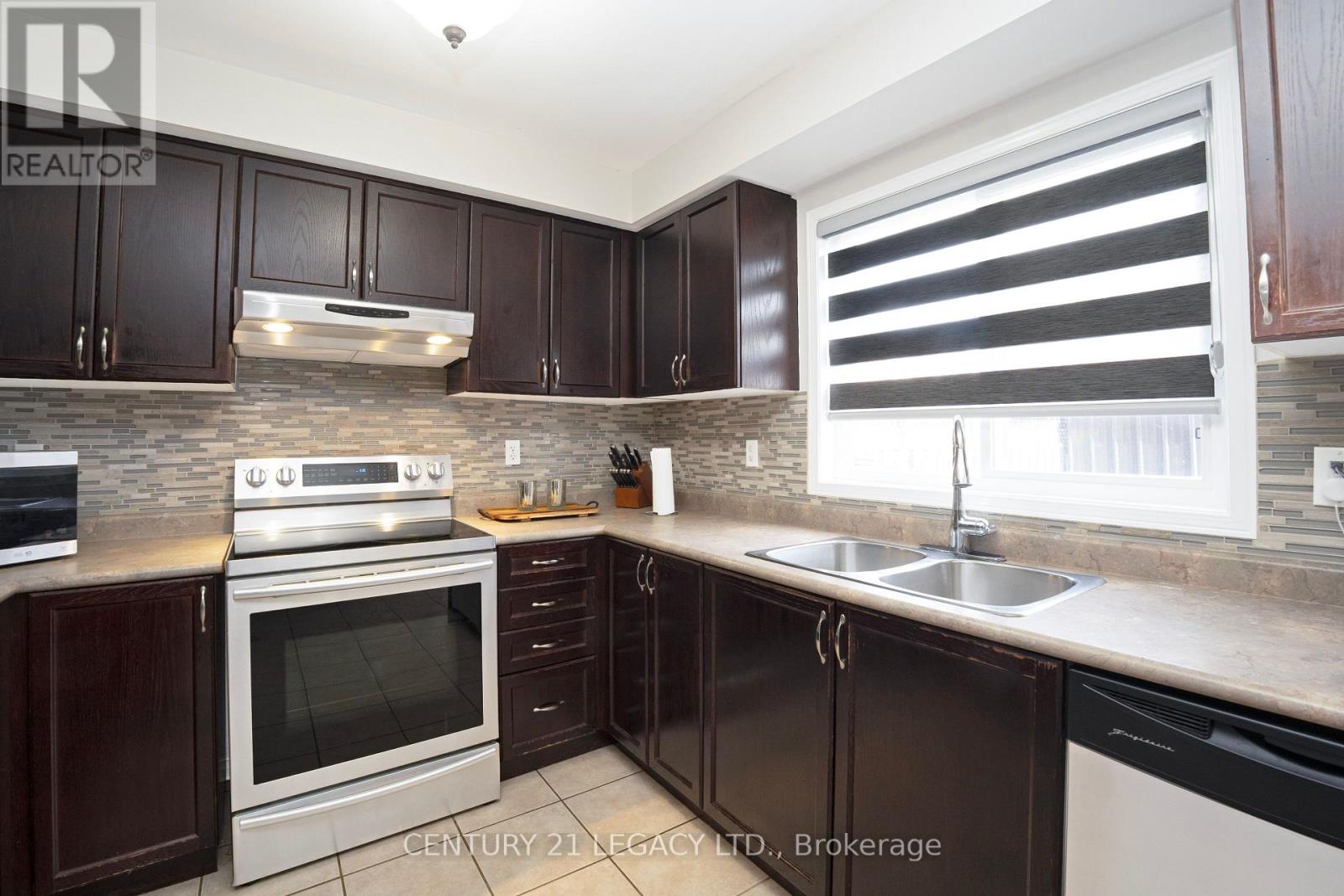 131 Sugarhill Drive, Brampton, Ontario  L7A 3X4 - Photo 19 - W13807526