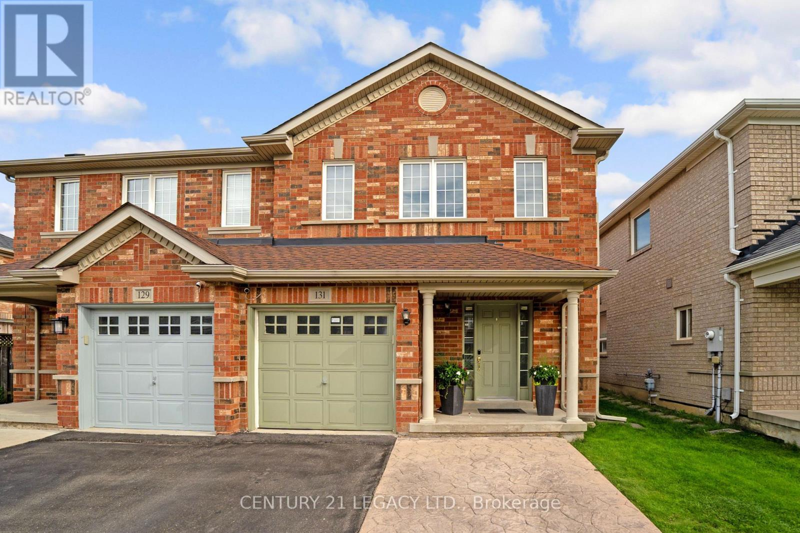 131 Sugarhill Drive, Brampton, Ontario  L7A 3X4 - Photo 4 - W13807526
