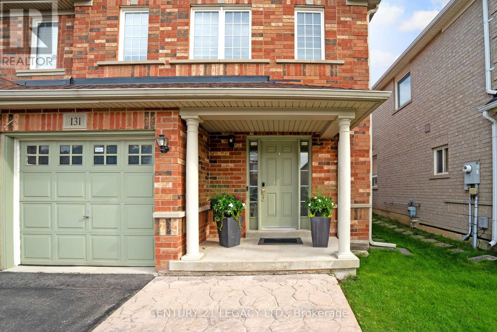 131 Sugarhill Drive, Brampton, Ontario  L7A 3X4 - Photo 7 - W13807526