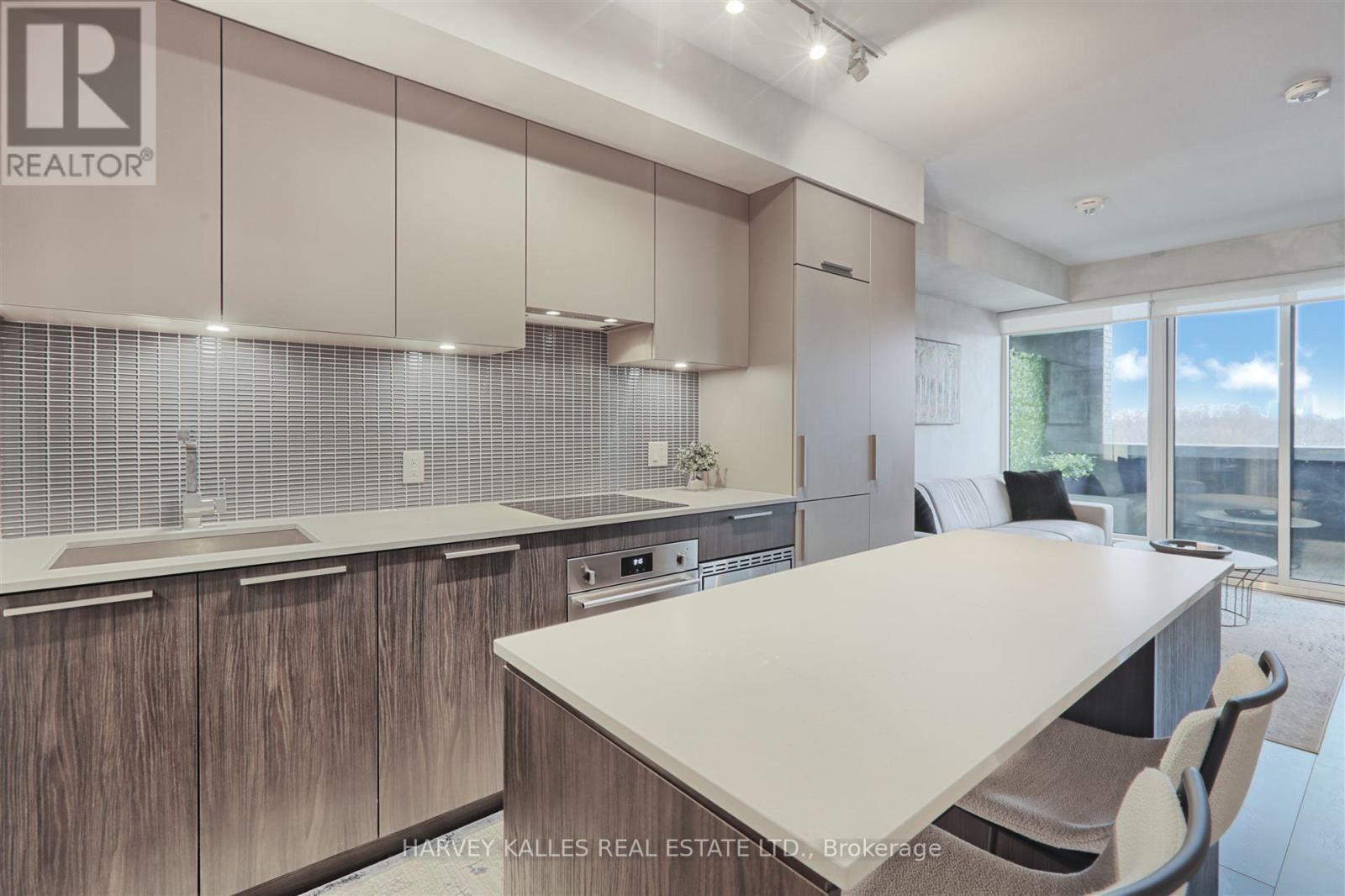 412 - 4208 Dundas Street W, Toronto, Ontario  M8X 0B1 - Photo 2 - W13812046