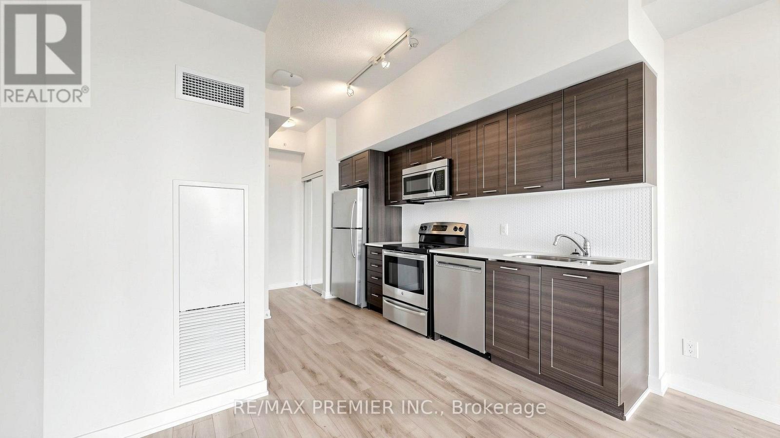 4706 - 2200 Lake Shore Boulevard W, Toronto, Ontario  M8V 1A4 - Photo 7 - W13812054