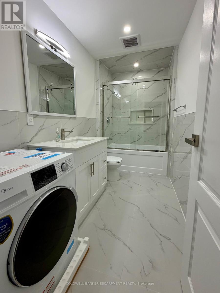 Apartment A - 5 Mill Street, Halton Hills, Ontario  L7J 1G8 - Photo 2 - W13812068