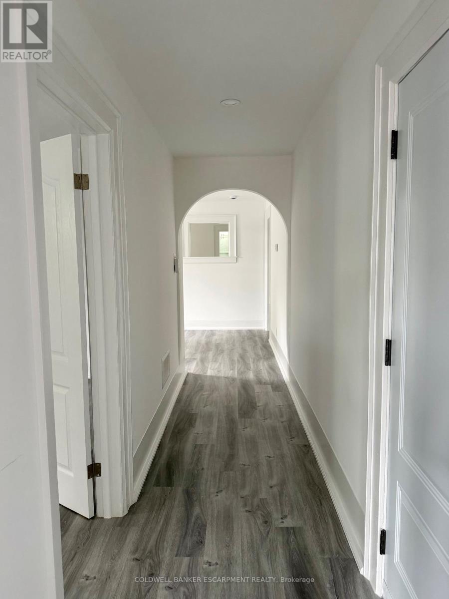 Apartment A - 5 Mill Street, Halton Hills, Ontario  L7J 1G8 - Photo 3 - W13812068