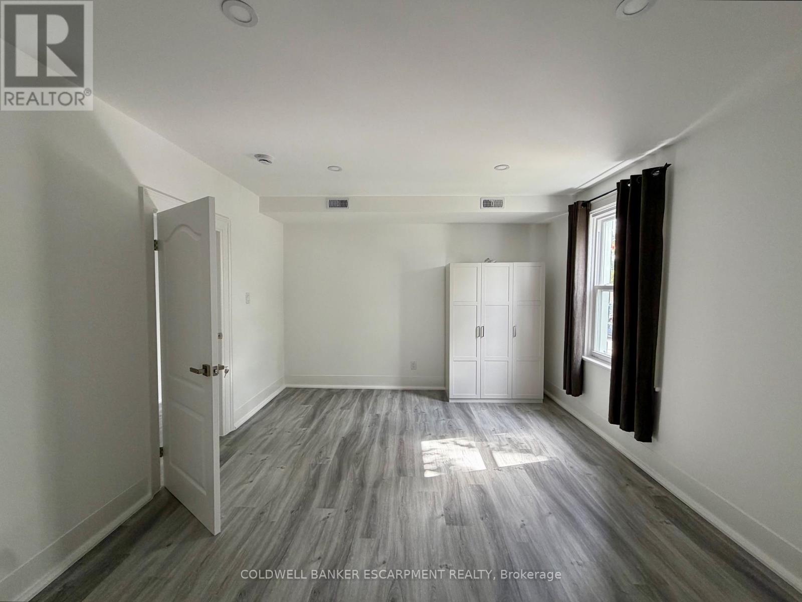 Apartment A - 5 Mill Street, Halton Hills, Ontario  L7J 1G8 - Photo 5 - W13812068