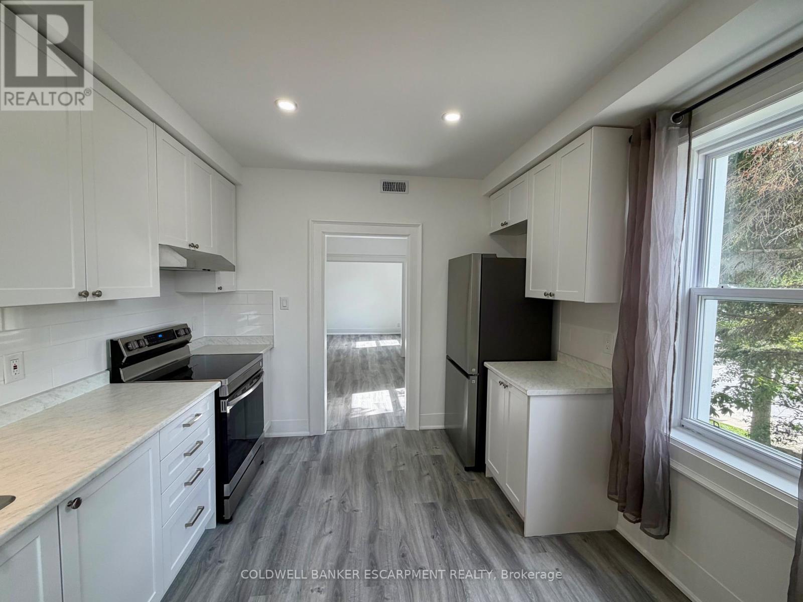 Apartment A - 5 Mill Street, Halton Hills, Ontario  L7J 1G8 - Photo 8 - W13812068