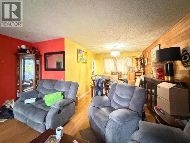 13 BASSWOOD STREET photo 6