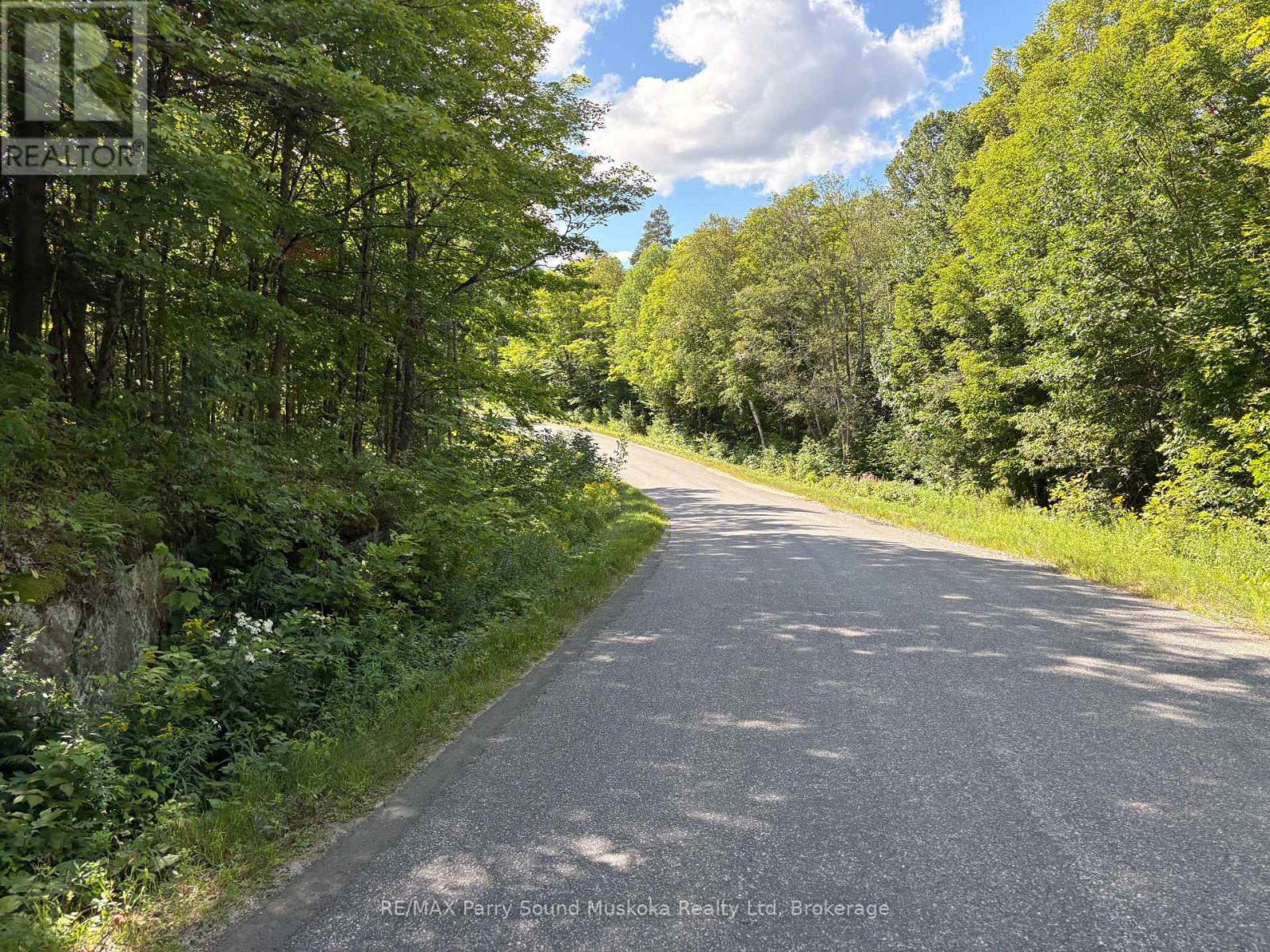 0 AHMIC LAKE ROAD, Magnetawan, Ontario