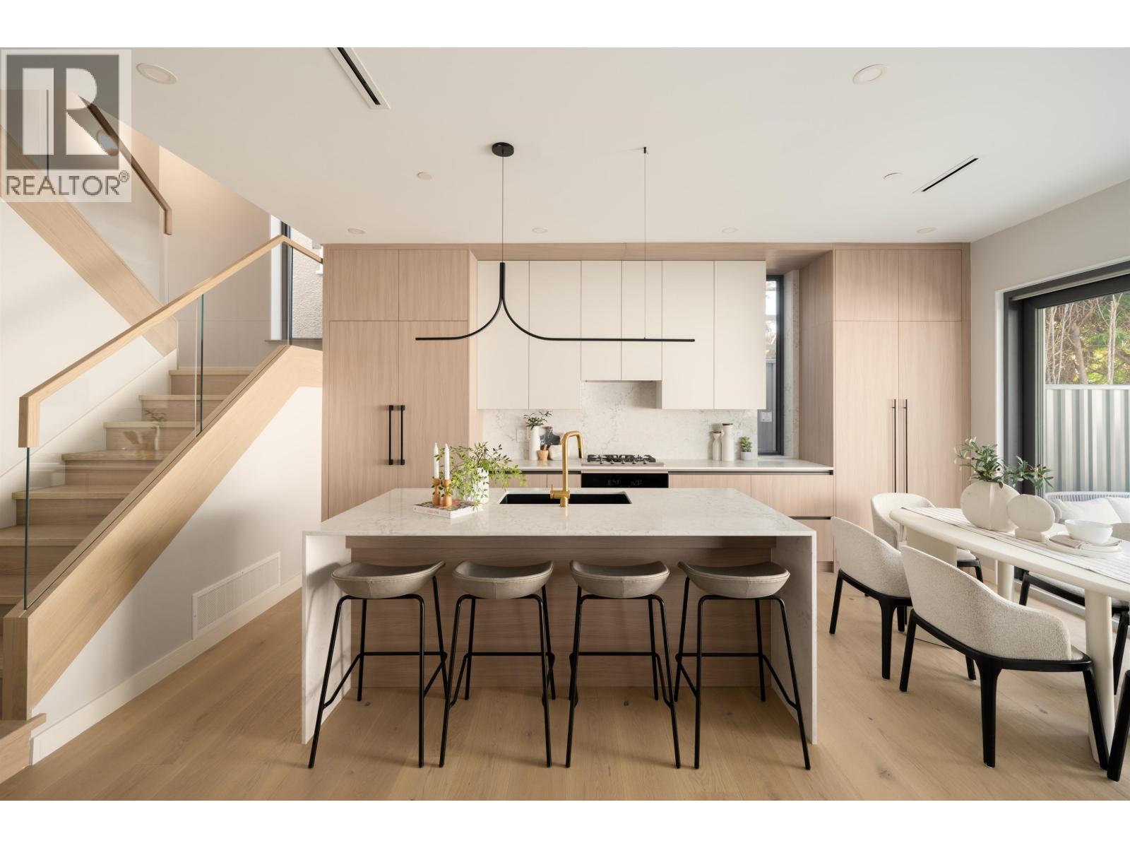 2 2941 W 29th Avenue, Vancouver, British Columbia V6L 1Y3 - Photo 8 - R3168015