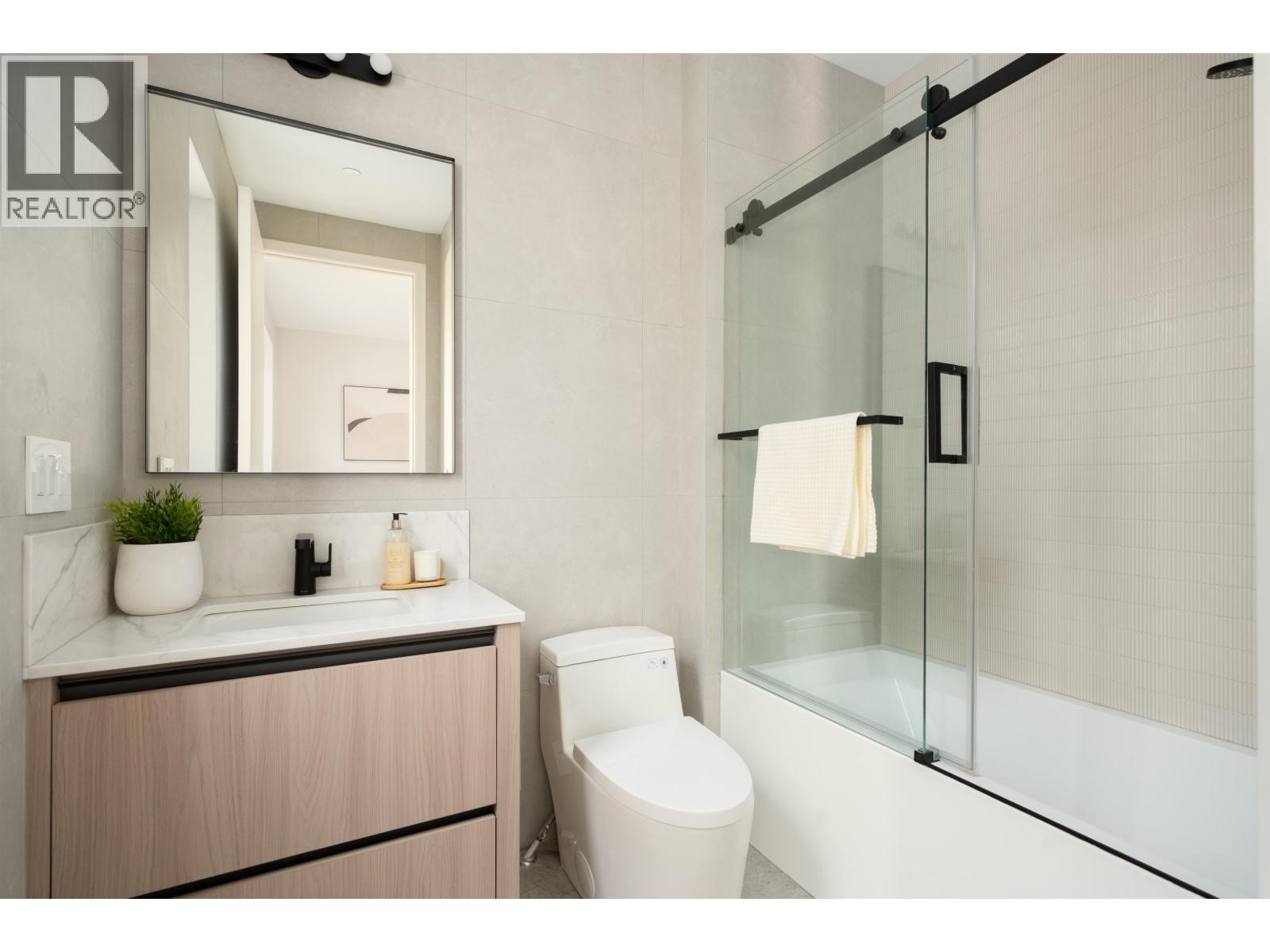 2 2941 W 29th Avenue, Vancouver, British Columbia V6L 1Y3 - Photo 28 - R3168015
