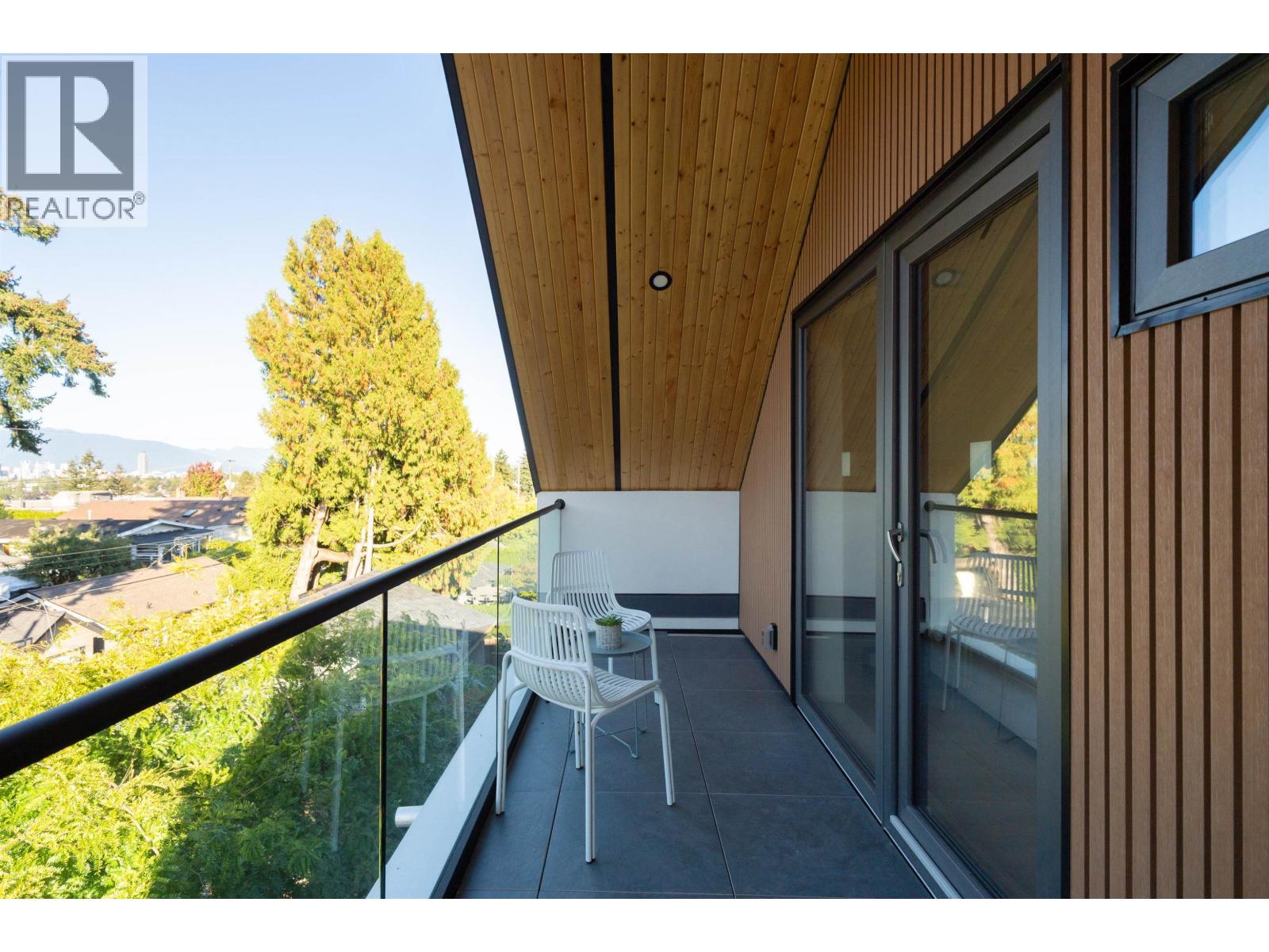 2 2941 W 29th Avenue, Vancouver, British Columbia V6L 1Y3 - Photo 34 - R3168015