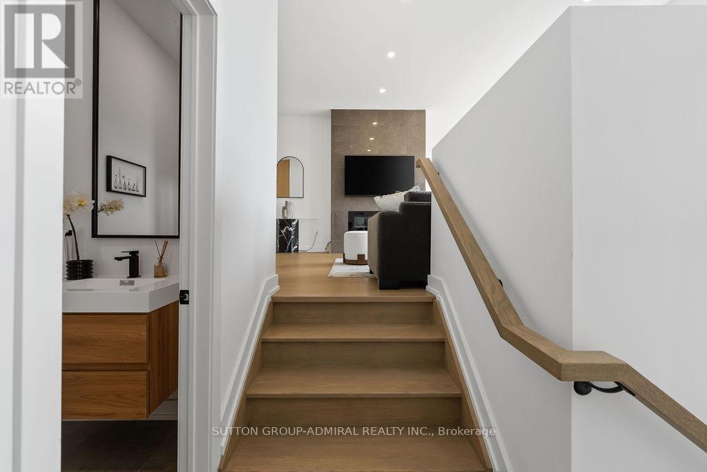 80 Bude Street, Toronto, Ontario  M6C 1X8 - Photo 17 - C13769576