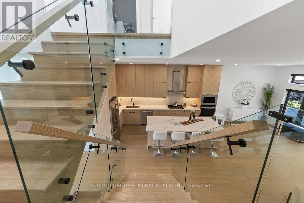 80 Bude Street, Toronto, Ontario  M6C 1X8 - Photo 10 - C13769576