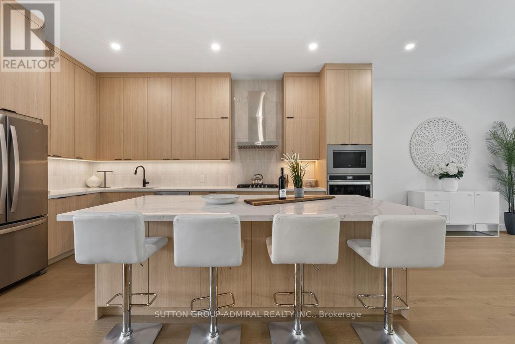 80 Bude Street, Toronto, Ontario  M6C 1X8 - Photo 5 - C13769576