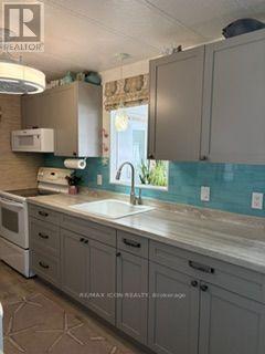 100 Shannon Boulevard, South Huron (Stephen), Ontario  N0M 1T0 - Photo 5 - X13812138