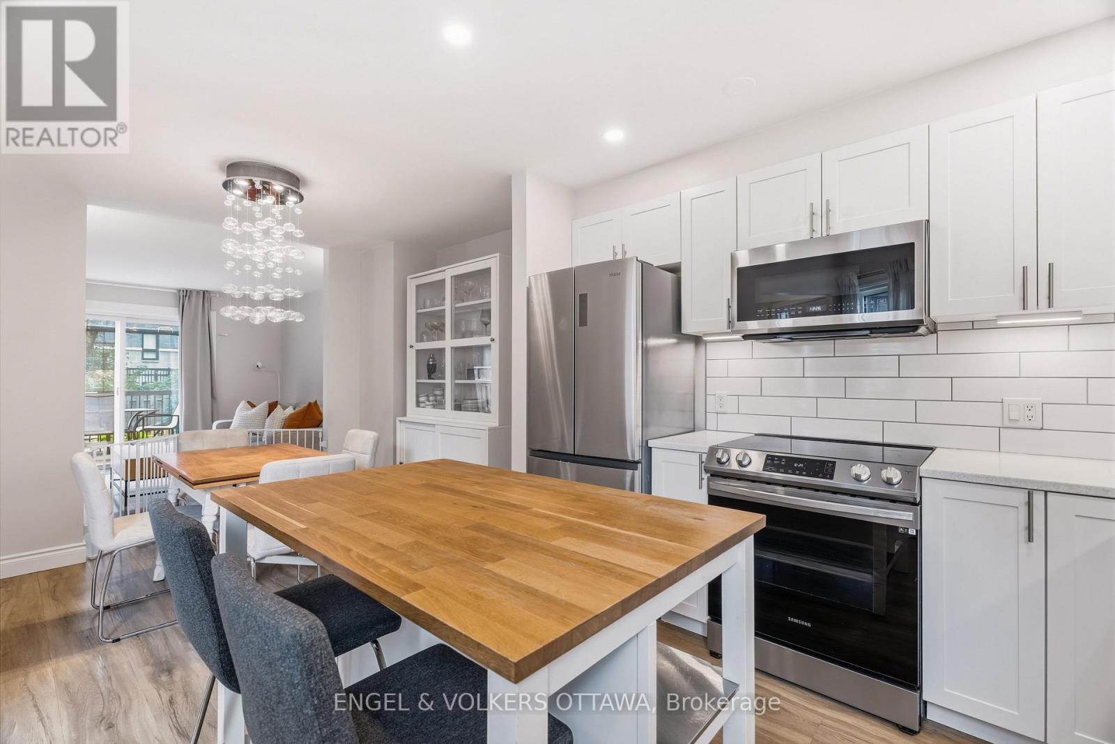38 Compata Way, Ottawa, Ontario  K1B 4W9 - Photo 11 - X13812114