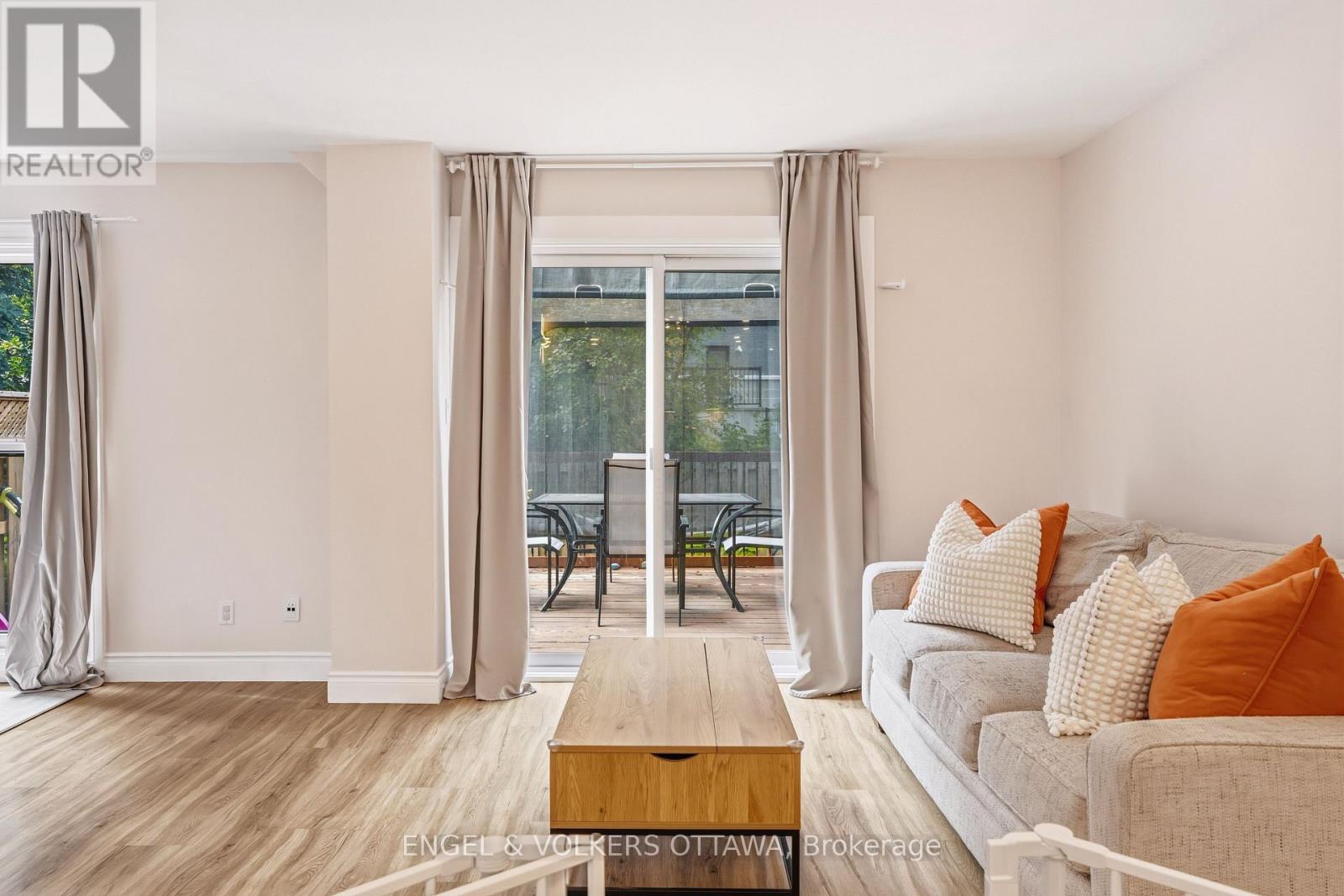 38 Compata Way, Ottawa, Ontario  K1B 4W9 - Photo 17 - X13812114