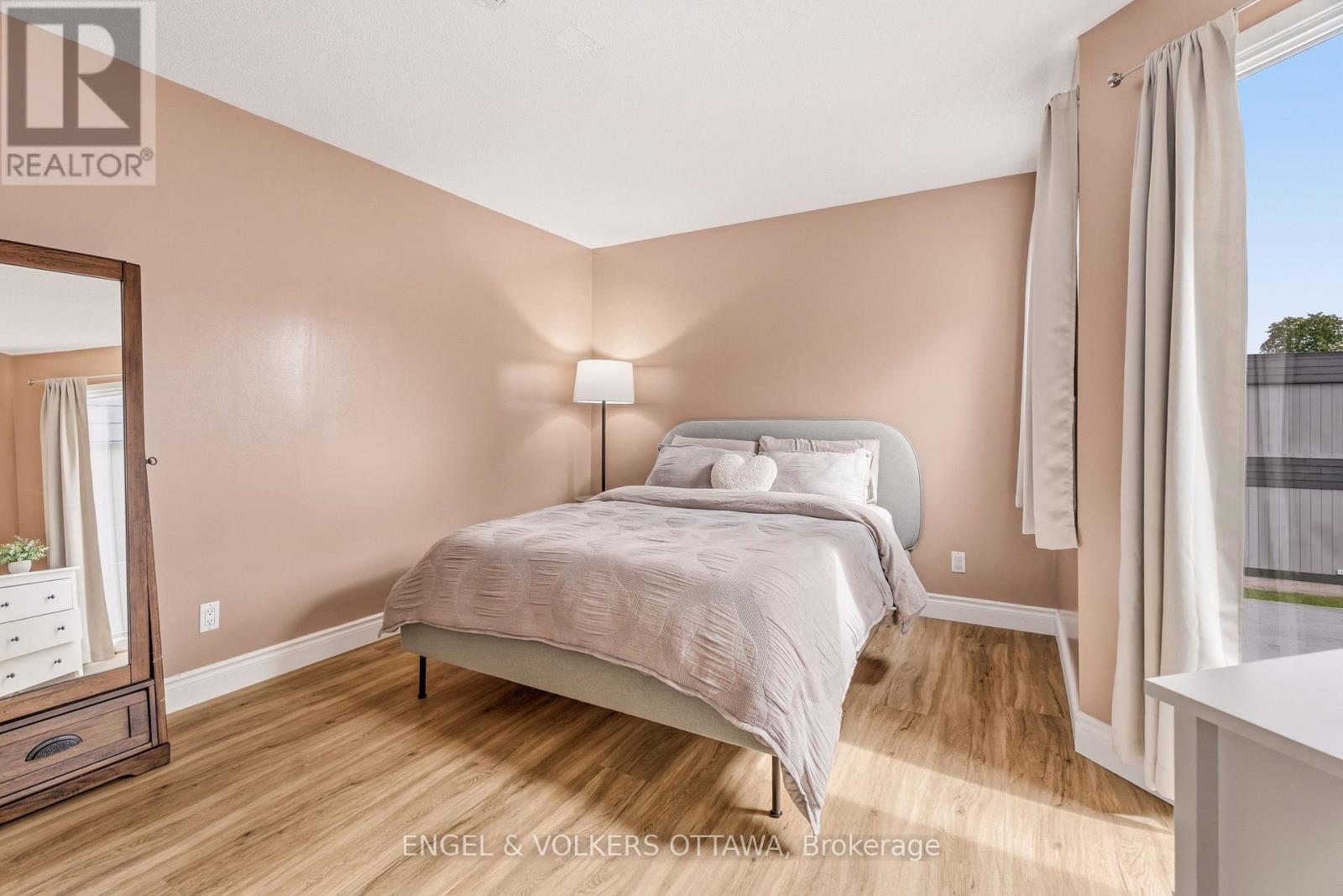 38 Compata Way, Ottawa, Ontario  K1B 4W9 - Photo 23 - X13812114