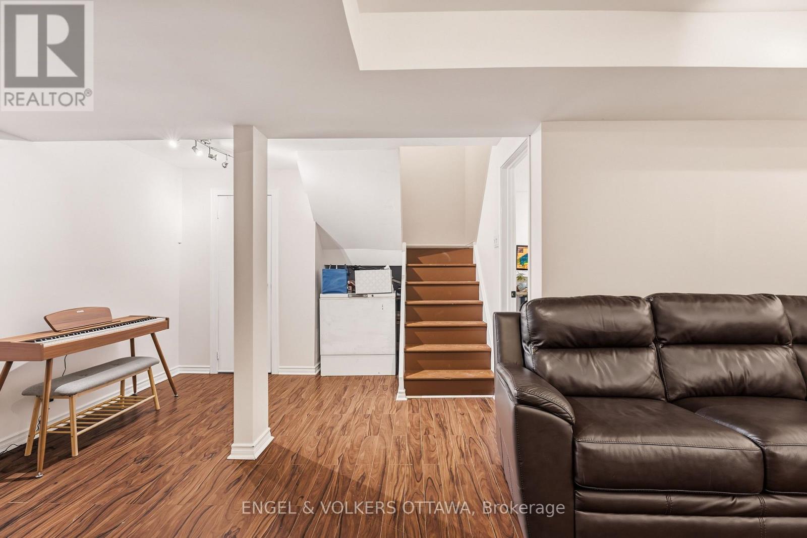 38 Compata Way, Ottawa, Ontario  K1B 4W9 - Photo 29 - X13812114