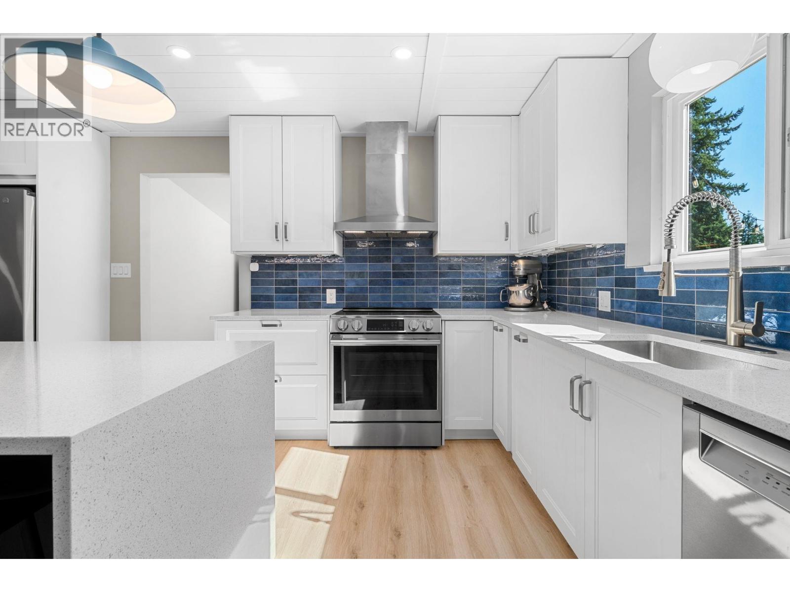 2763 Violet Street, North Vancouver, British Columbia  V7H 2L7 - Photo 10 - R3168083