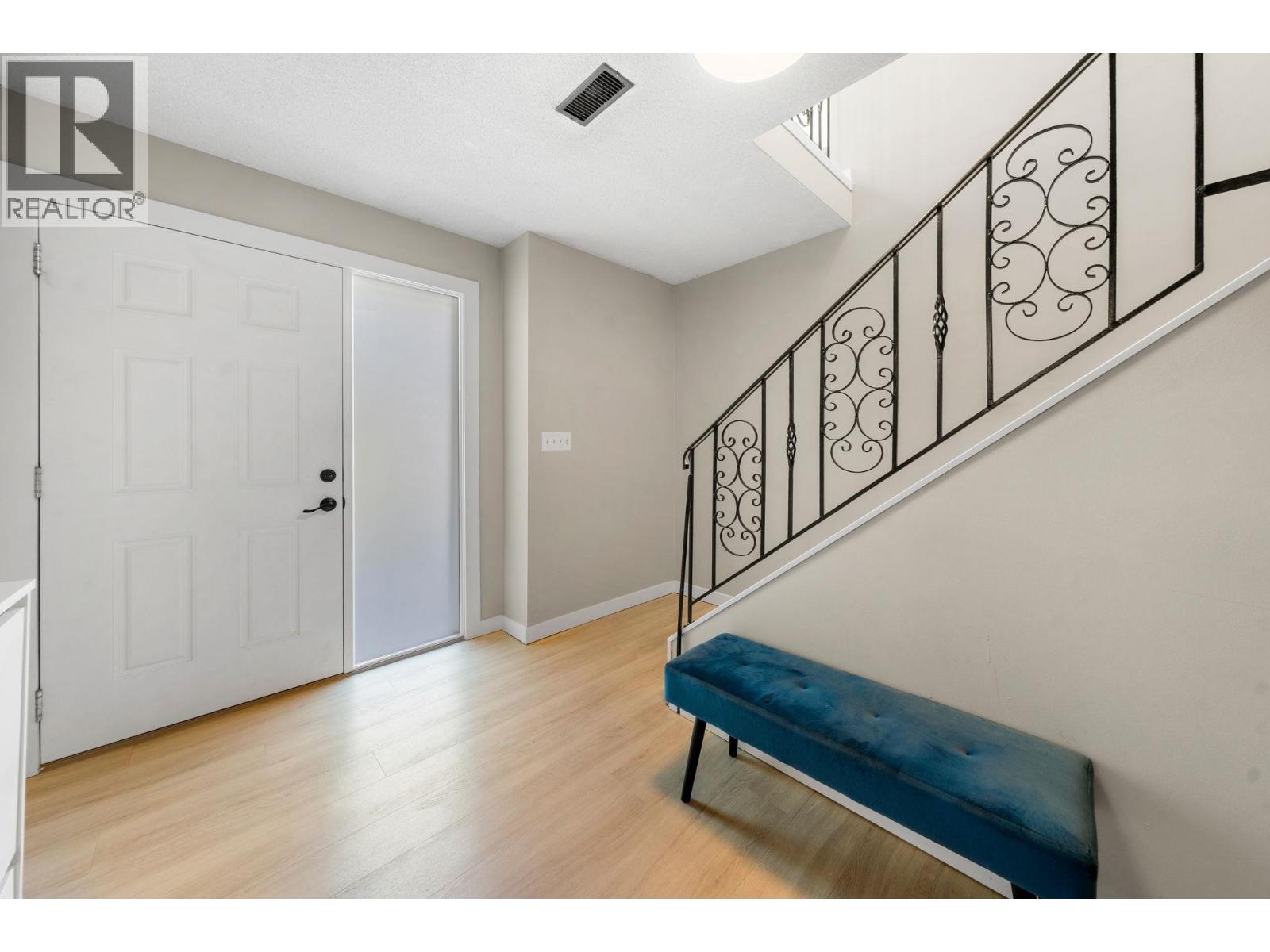 2763 Violet Street, North Vancouver, British Columbia  V7H 2L7 - Photo 5 - R3168083