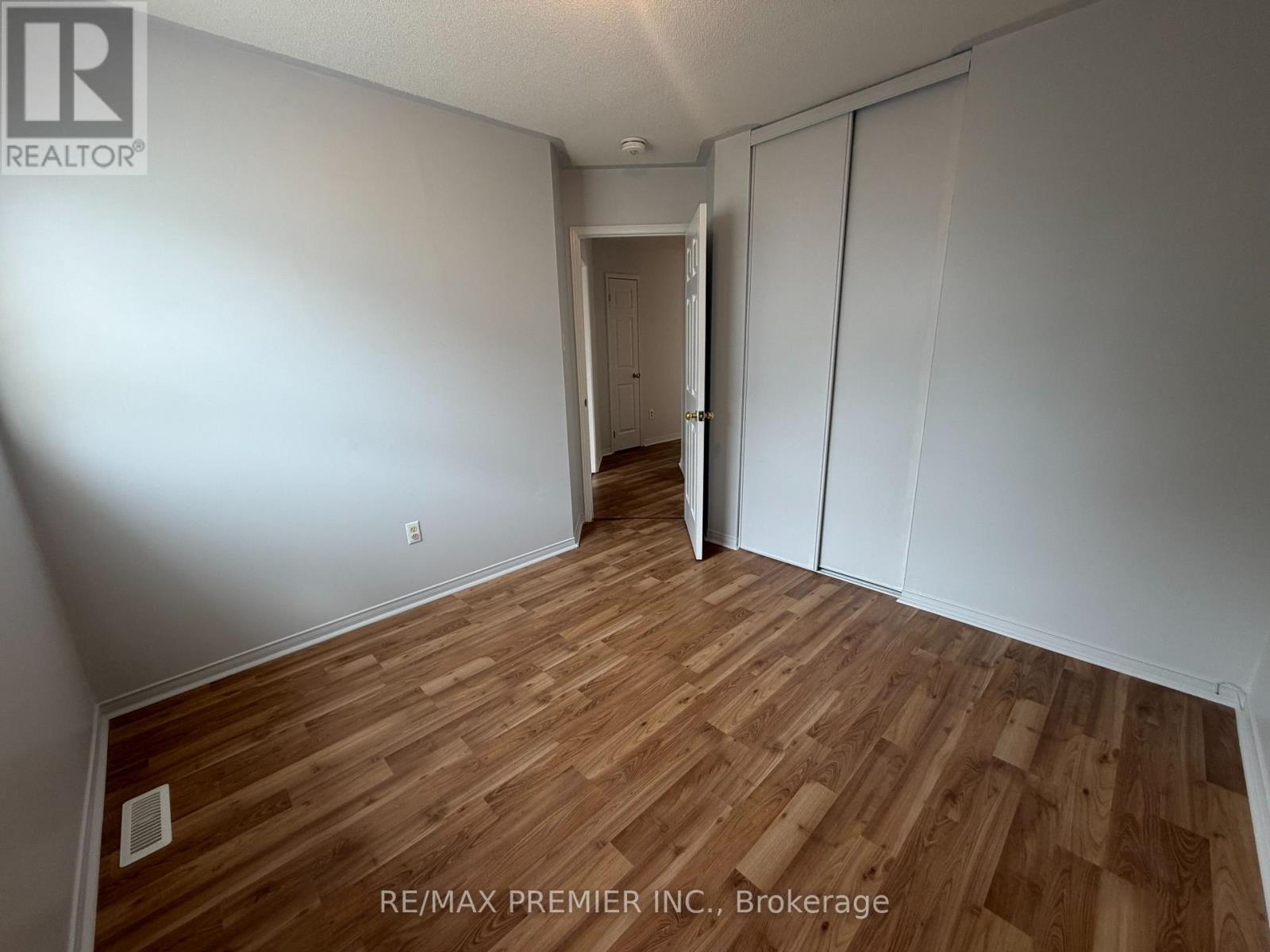 Main - 11 Draper Crescent, Barrie, Ontario  L4N 8B1 - Photo 15 - S13765992