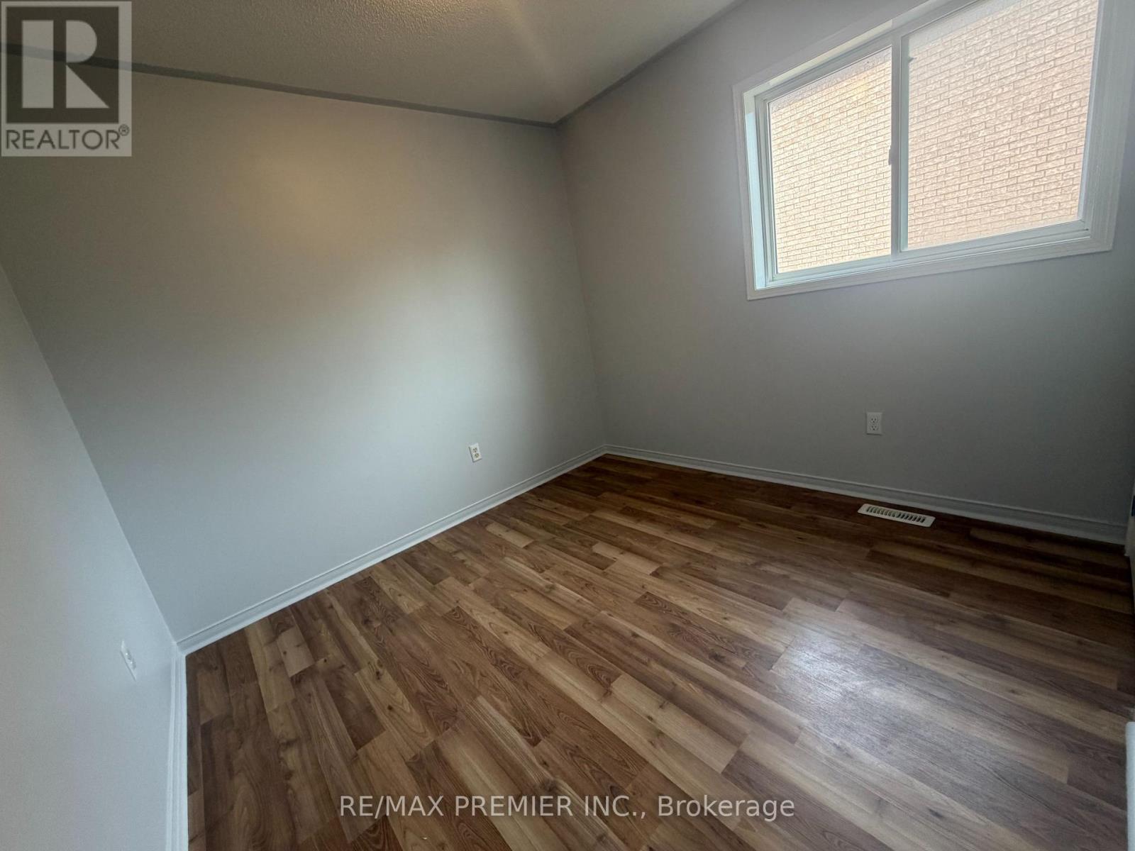 Main - 11 Draper Crescent, Barrie, Ontario  L4N 8B1 - Photo 16 - S13765992