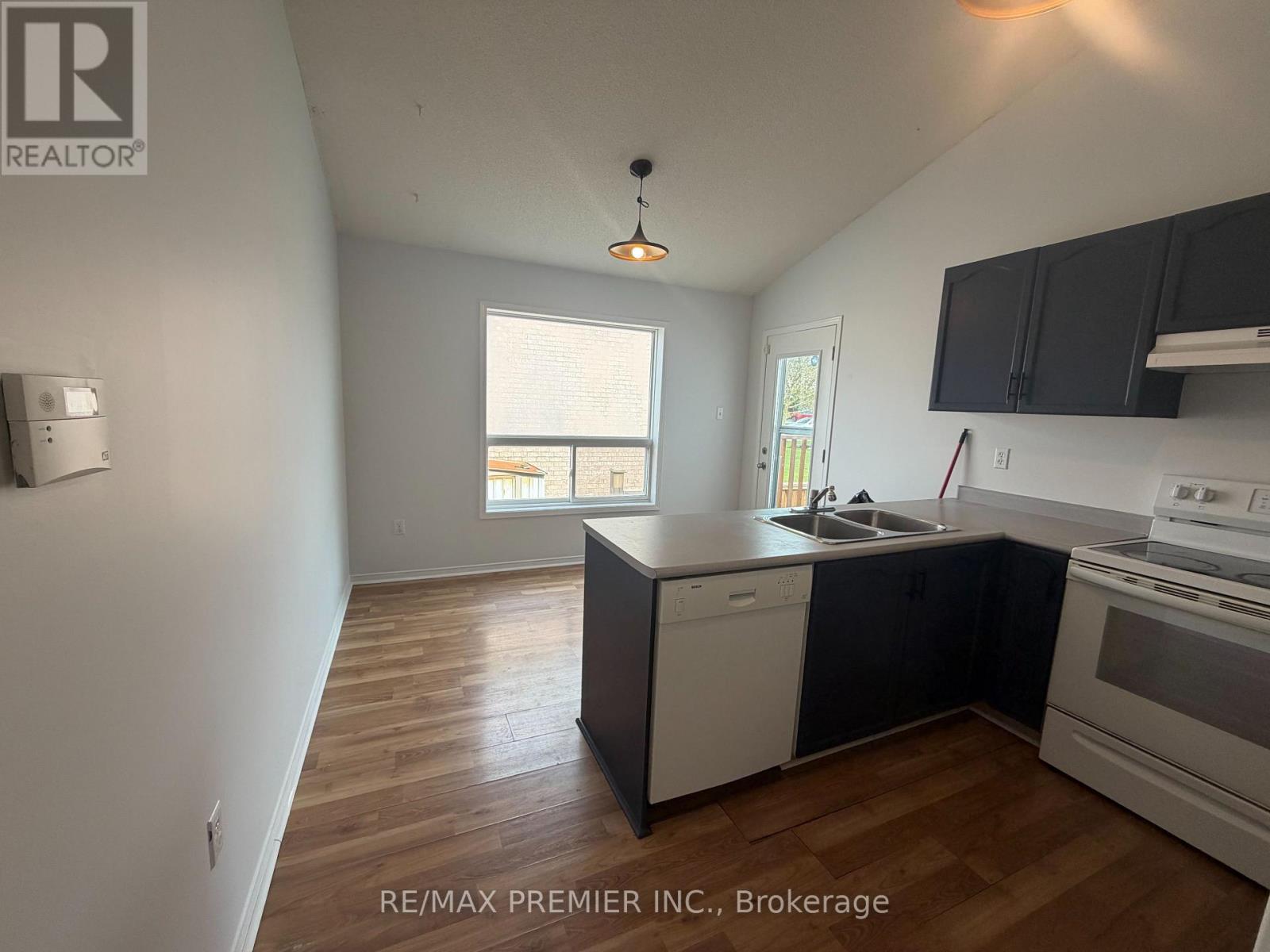 Main - 11 Draper Crescent, Barrie, Ontario  L4N 8B1 - Photo 21 - S13765992
