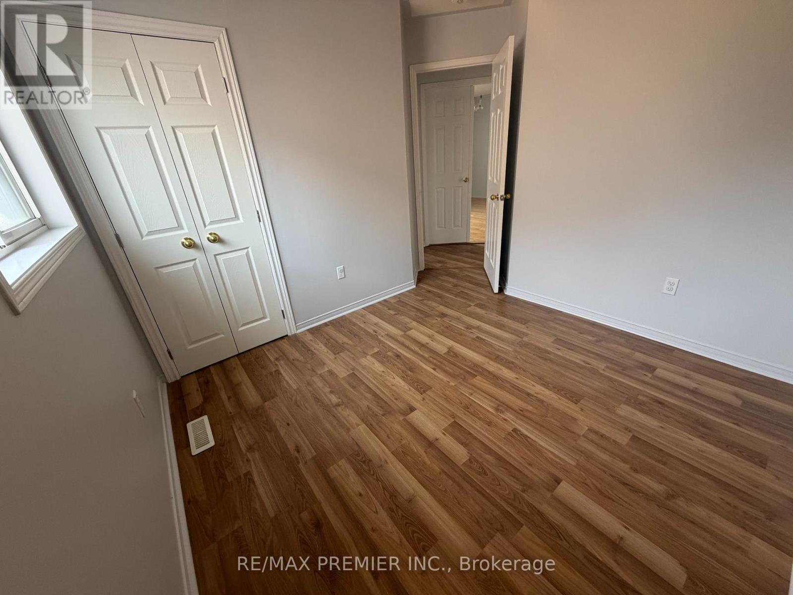 Main - 11 Draper Crescent, Barrie, Ontario  L4N 8B1 - Photo 17 - S13765992