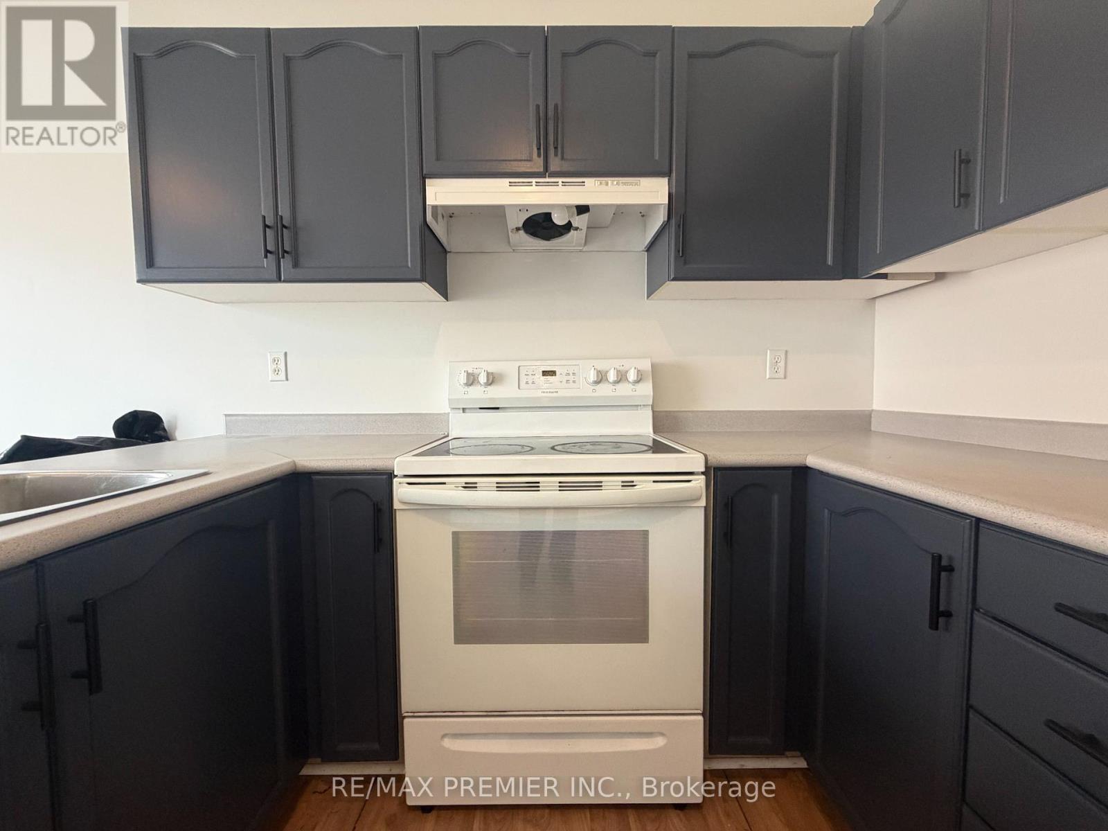 Main - 11 Draper Crescent, Barrie, Ontario  L4N 8B1 - Photo 29 - S13765992