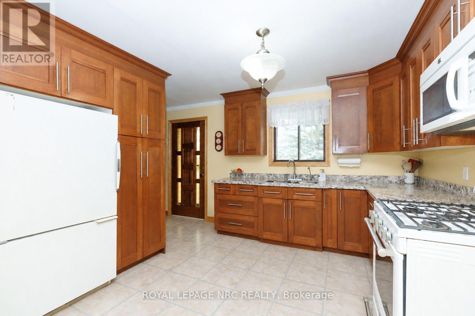 647 Chippawa Road, Port Colborne, Ontario  L3K 5V5 - Photo 14 - X13812160