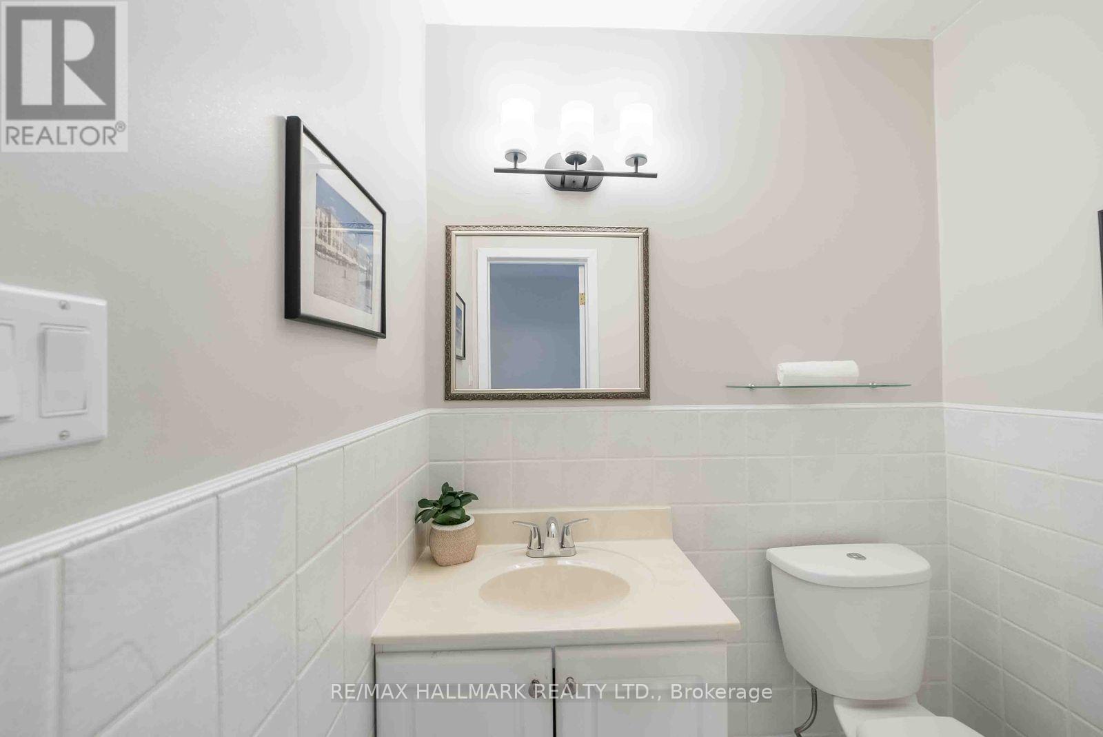 65 Baroness Crescent, Toronto, Ontario  M2J 3K4 - Photo 23 - C13812150