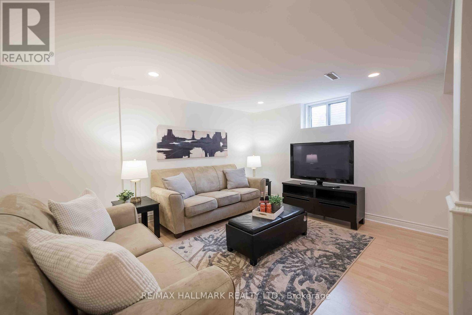 65 Baroness Crescent, Toronto, Ontario  M2J 3K4 - Photo 35 - C13812150