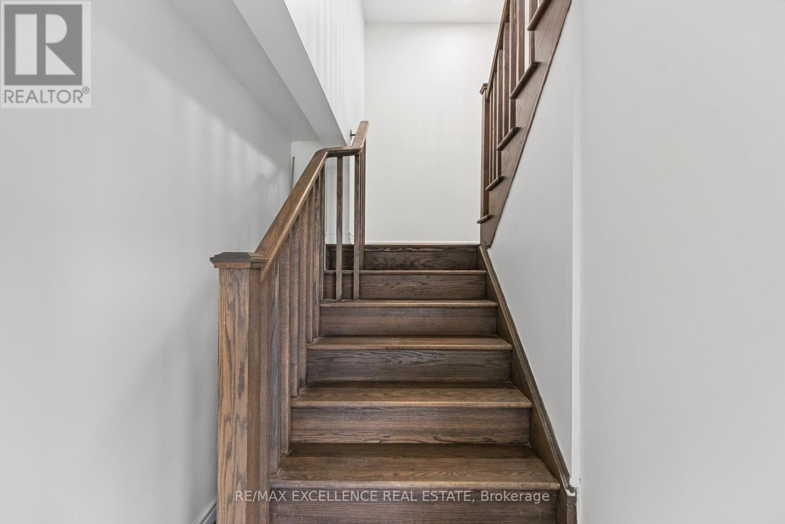 454 Remembrance Road, Brampton, Ontario  L7A 5E2 - Photo 6 - W13812174