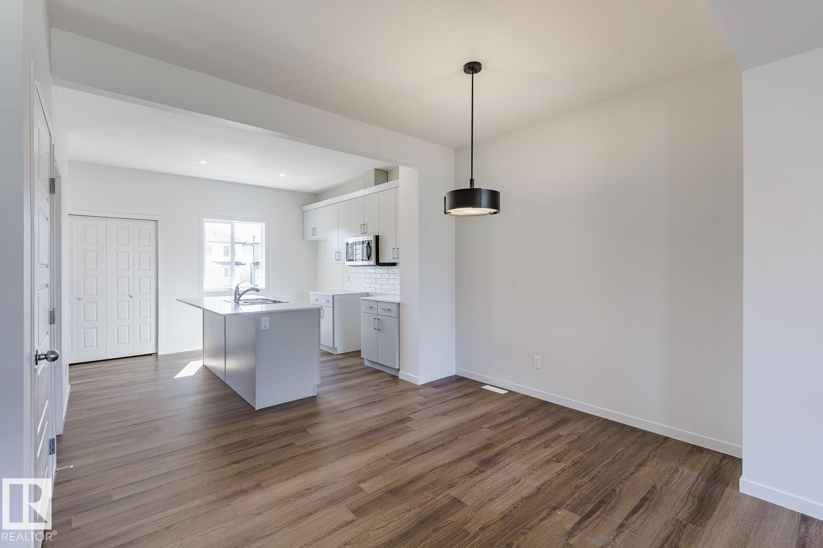 3611 TRIOMPHE BV