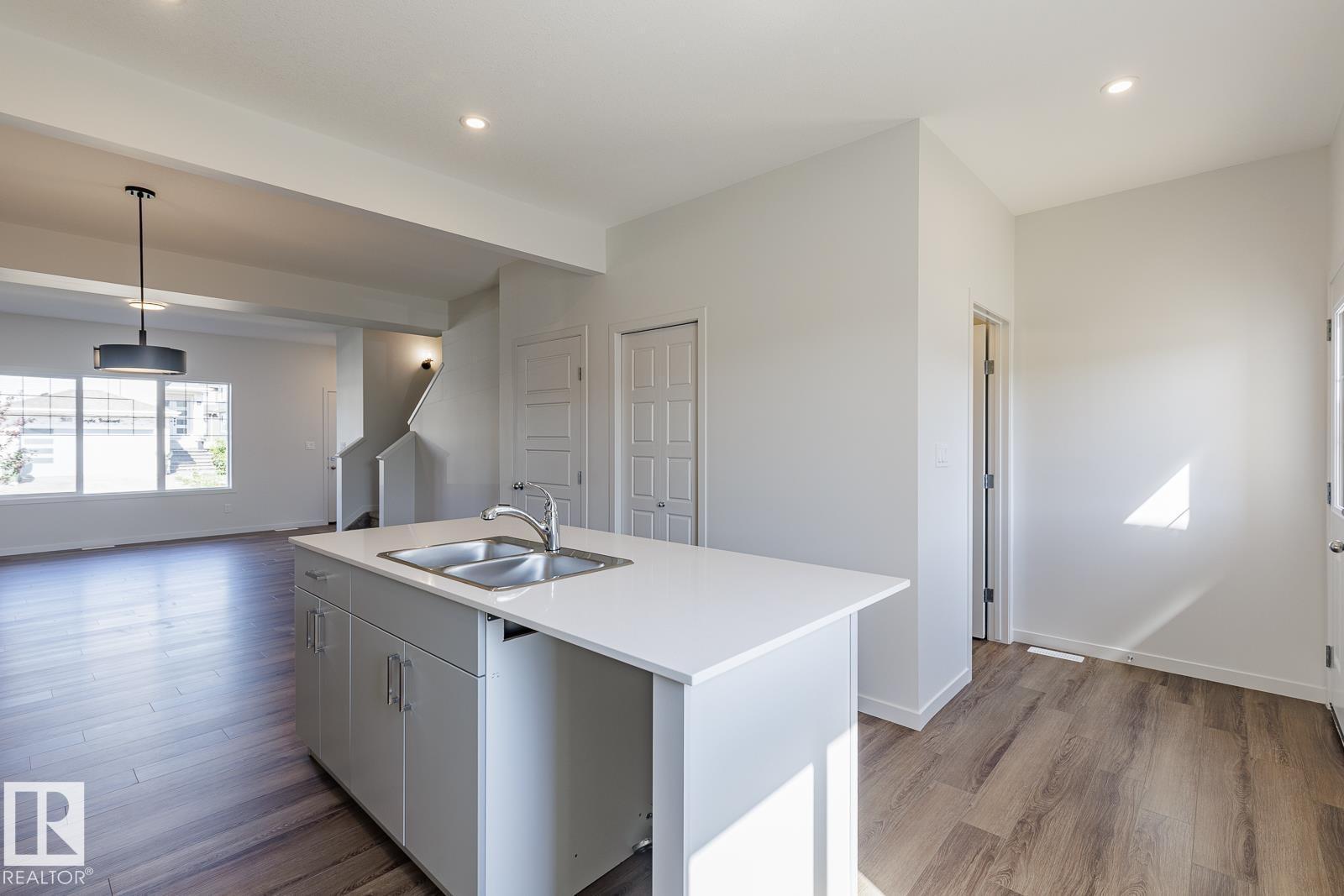 3611 TRIOMPHE BV