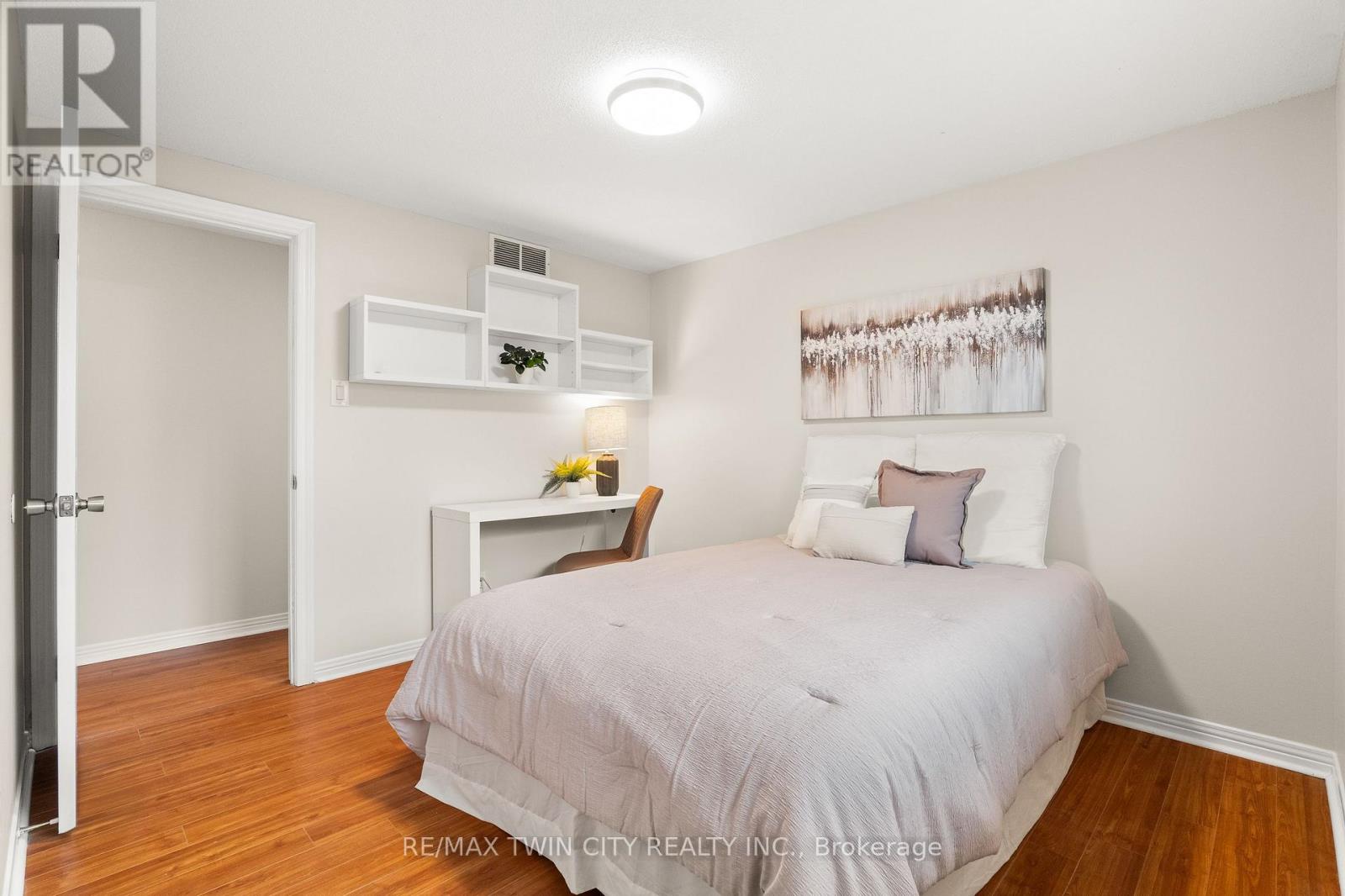 647 Pinerow Crescent, Waterloo, Ontario  N2T 2K5 - Photo 26 - X13812158