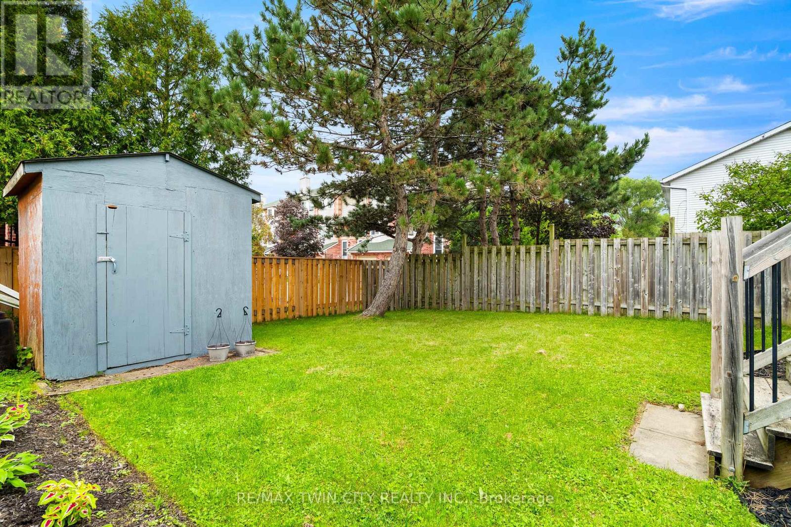 647 Pinerow Crescent, Waterloo, Ontario  N2T 2K5 - Photo 38 - X13812158