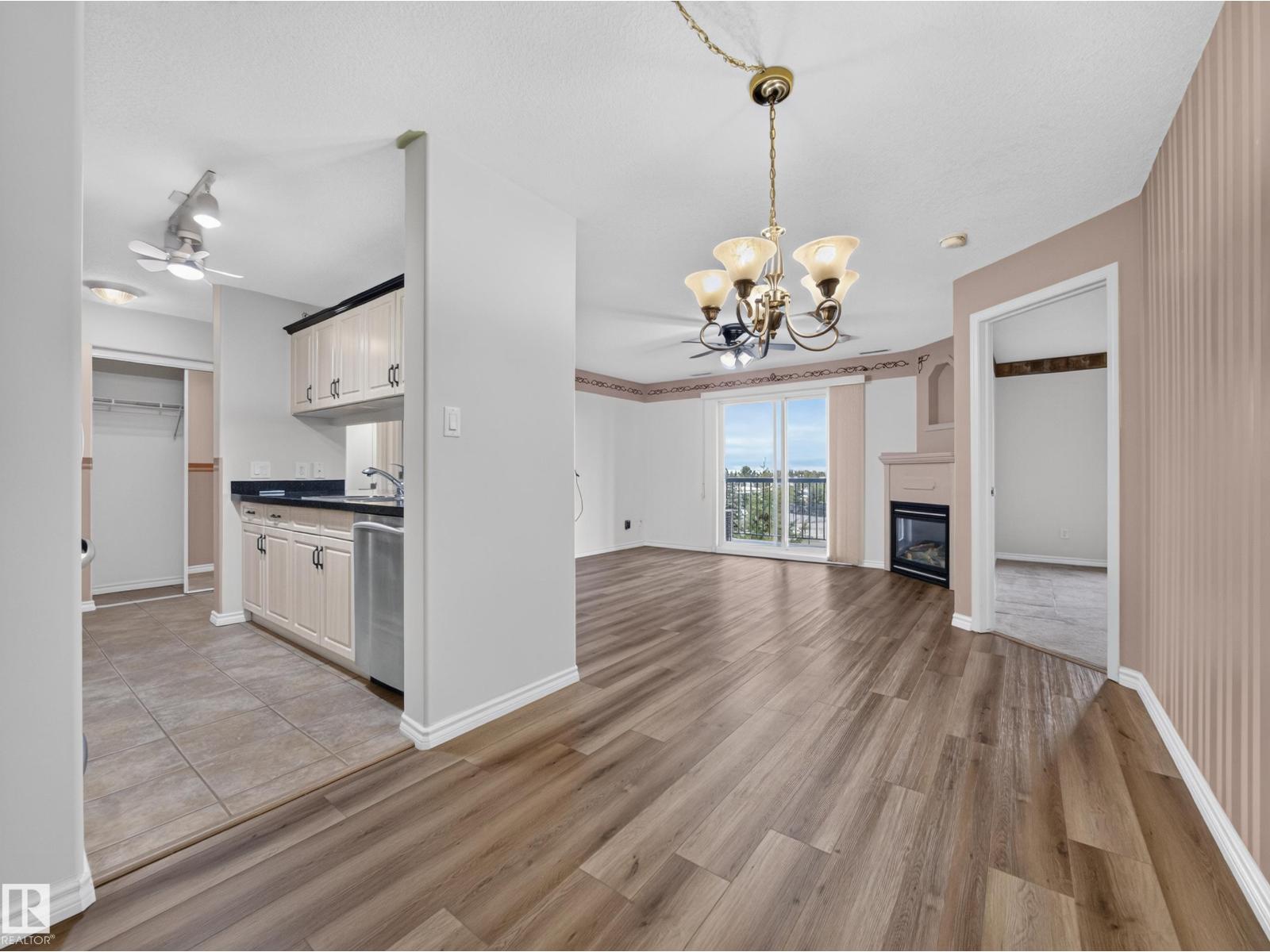 #437 16311 95 ST NW