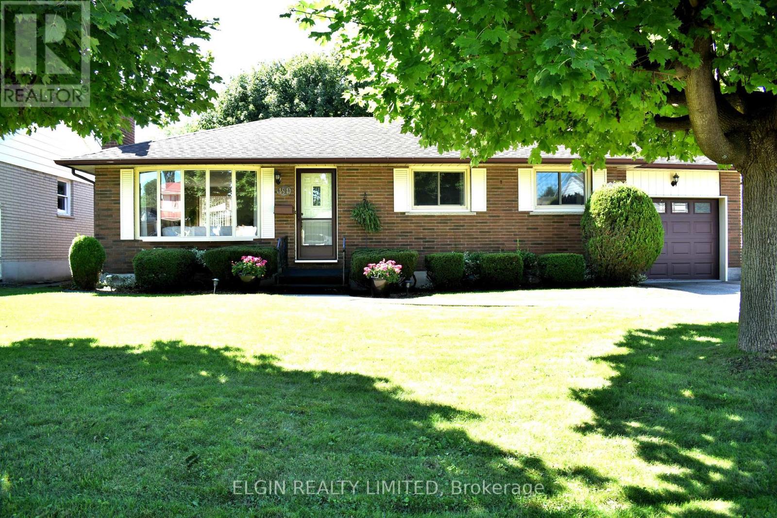 181 Locust Street, St. Thomas, Ontario  N5R 2C8 - Photo 3 - X13759624