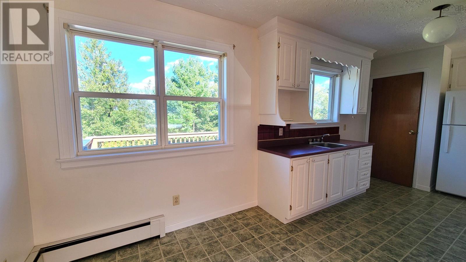 33 Coles Road, Sackville, Nova Scotia  B4C 1T9 - Photo 12 - 202623957