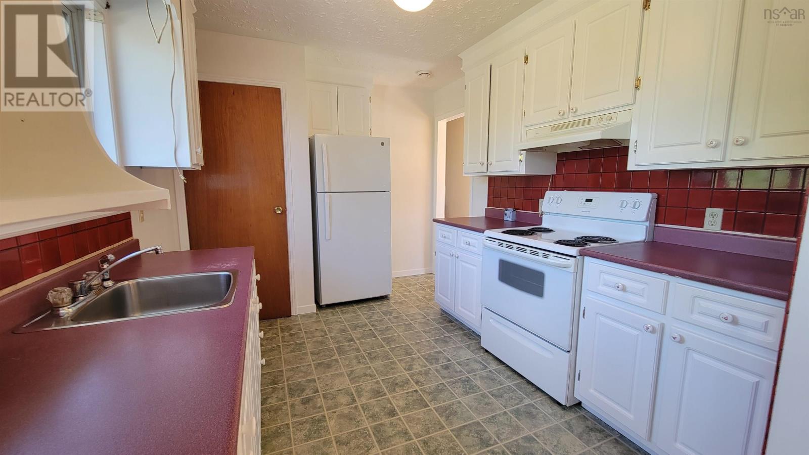 33 Coles Road, Sackville, Nova Scotia  B4C 1T9 - Photo 15 - 202623957