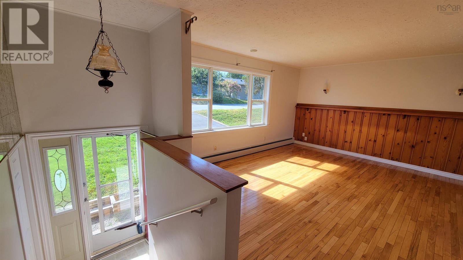 33 Coles Road, Sackville, Nova Scotia  B4C 1T9 - Photo 5 - 202623957